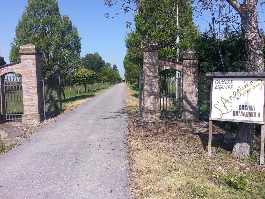 Alfonsine Agriturismo L'Angelinaヴィラ エクステリア 写真