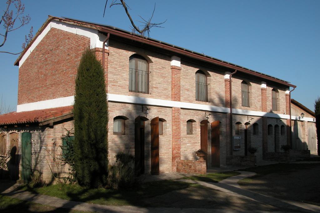 Alfonsine Agriturismo L'Angelinaヴィラ エクステリア 写真