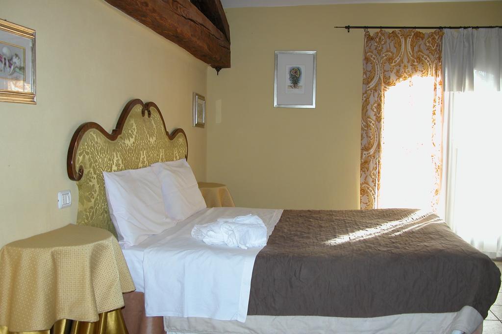 Alfonsine Agriturismo L'Angelinaヴィラ 部屋 写真